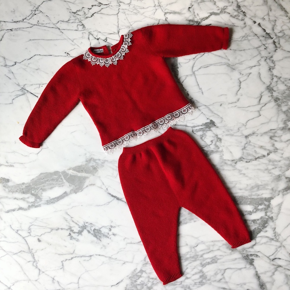Stunning 2 Piece Knitted Set in Red 36M